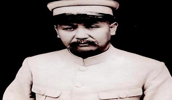 和平精英毒药辅助作者是谁