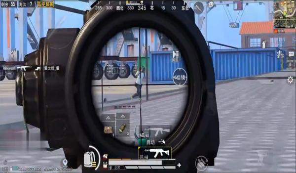 如何蹲射和平精英压枪